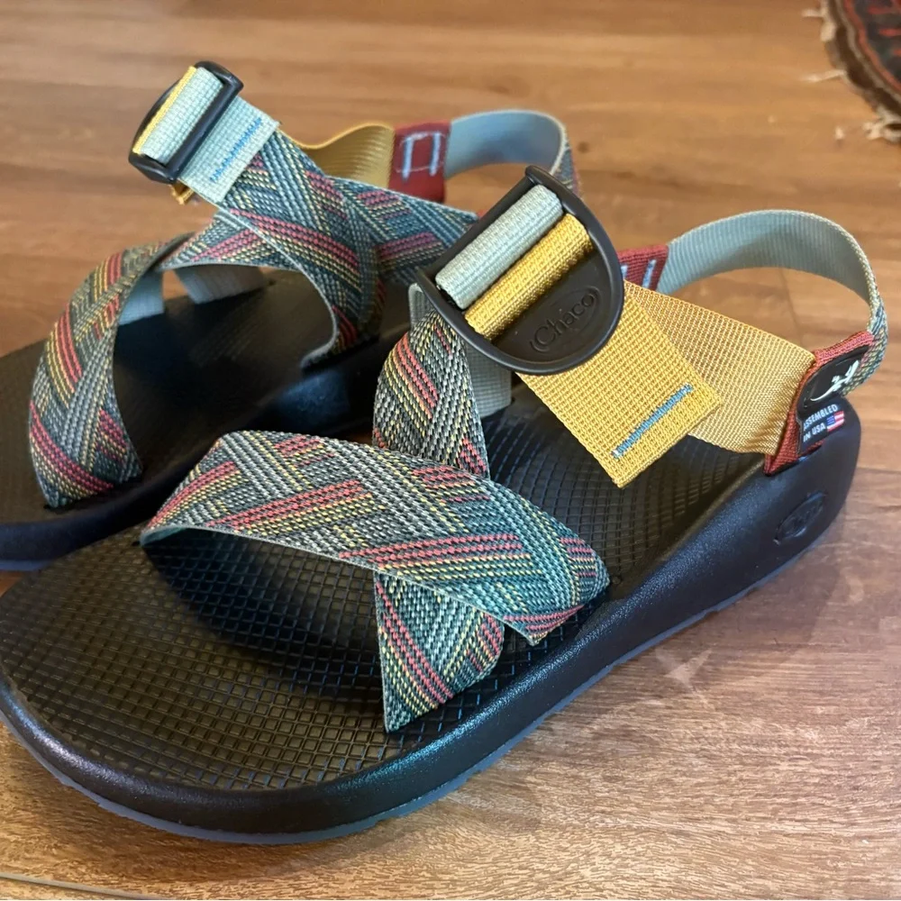 Brand new Chaco Men's Mega Z/1 Wide-Strap Classic Sandal, size 10